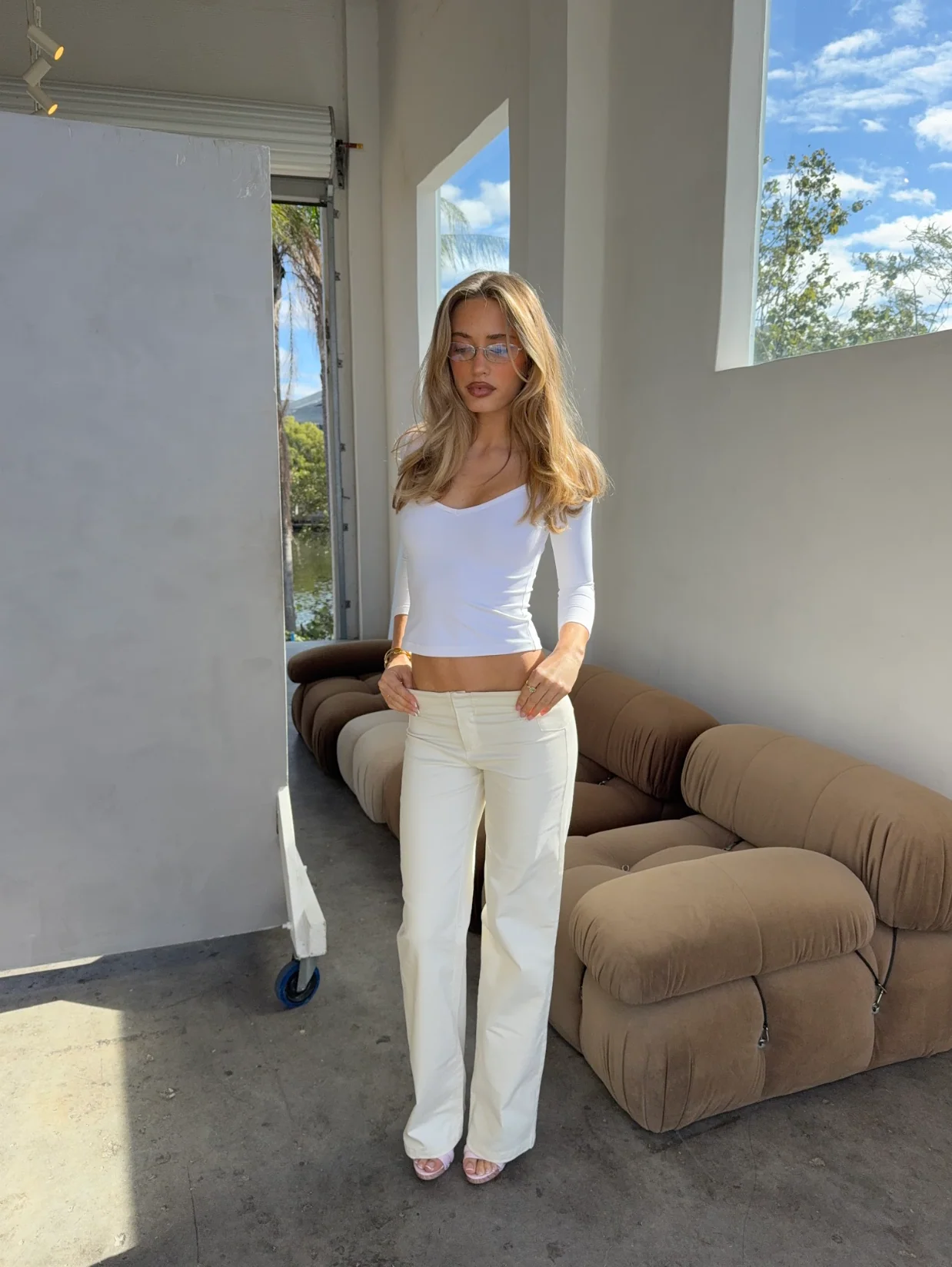 Chiara V Neck - White - Image 4