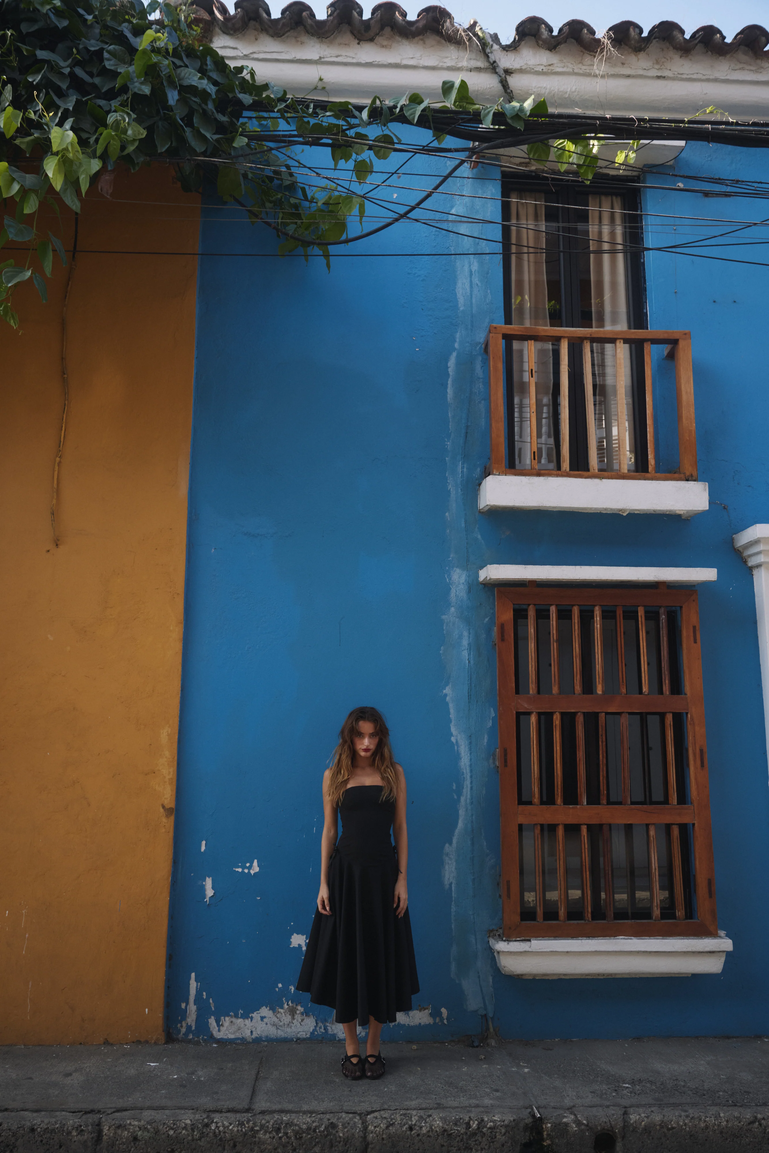 Kittie Maxi Dress - Noir - Image 17